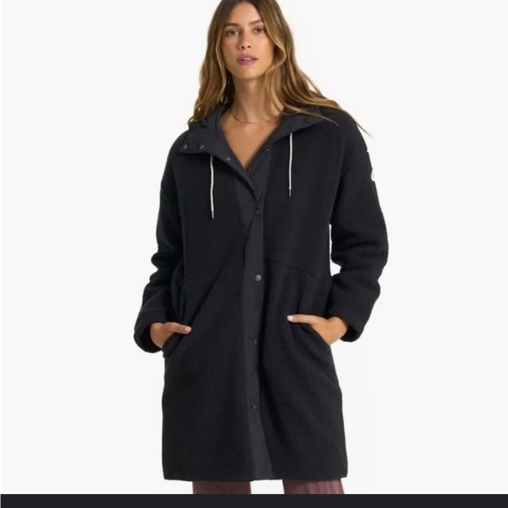 BNWT Vuori Sherpa hooded trench